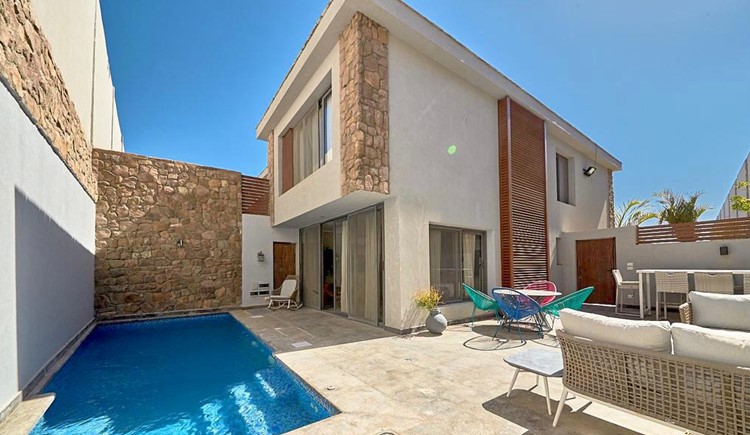 For Resale Townhouse Corner with Pool - 39